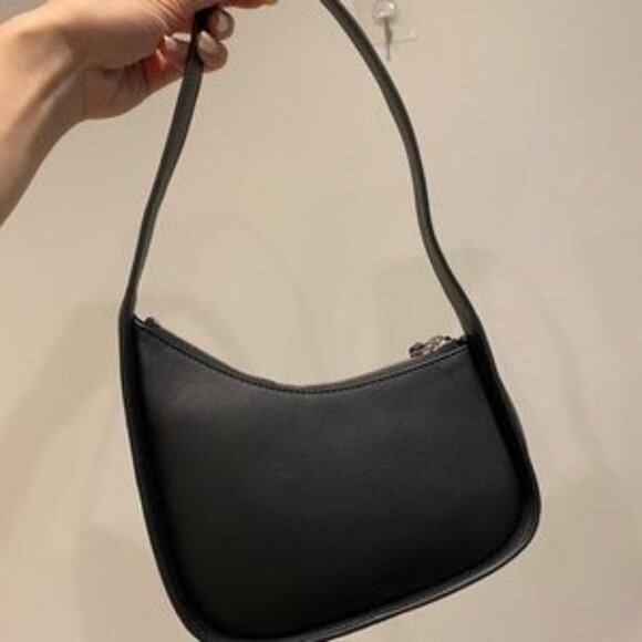 THE ROW Leather shoulder bag - Compact and convenient for travel - Picture 5 of 5